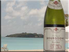 Pinot Noir with Great Bay and Fort Amsterdam on the Divi peninsula